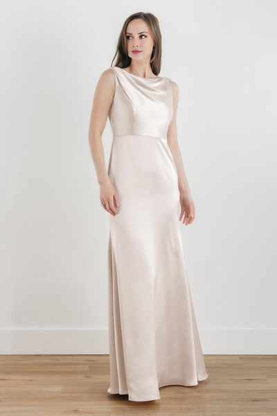 Wildflowera boat neckline sleeveless backless and floor length evening dress